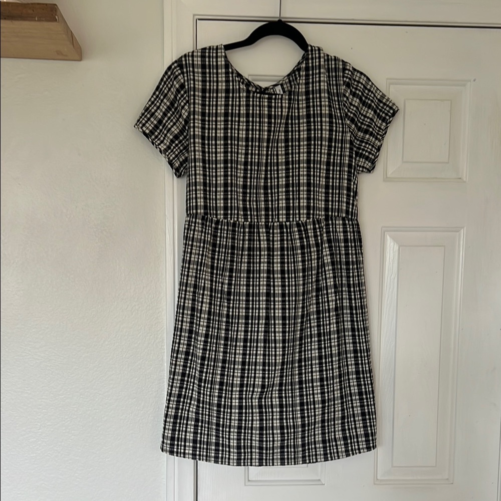 🖤 RVCA Black and White Plaid Dress. Slight open back. Never been worn. 🤩 ☮️🌈💛🤙🏼